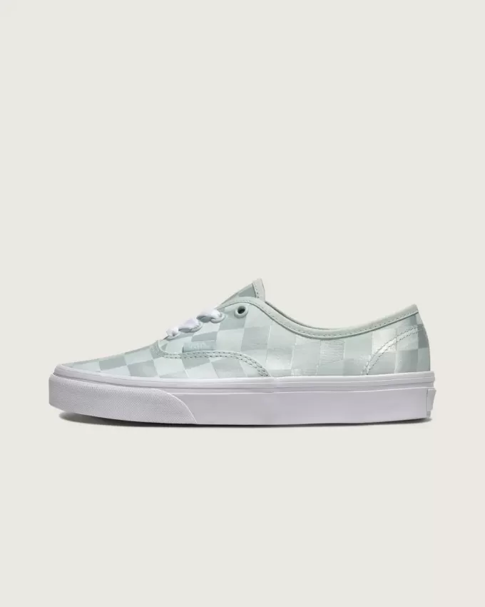 Authentischer Satinschuh mit Schachbrettmuster