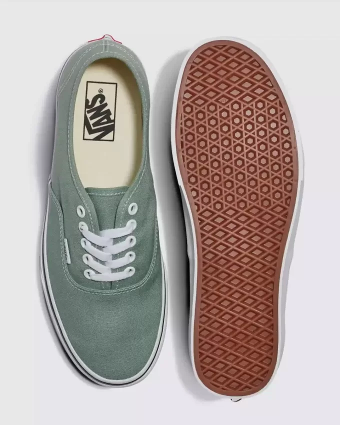Authentischer Schuh Authentischer Schuh