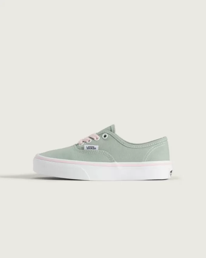 Authentischer Schuh für kleine Kinder Authentischer Schuh für kleine Kinder