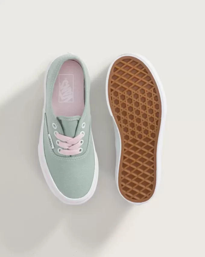 Authentischer Schuh für kleine Kinder Authentischer Schuh für kleine Kinder