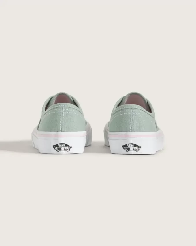 Authentischer Schuh für kleine Kinder Authentischer Schuh für kleine Kinder