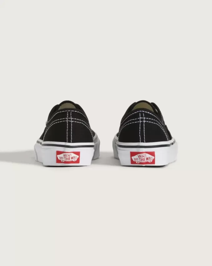 Authentischer Schuh für kleine Kinder Authentischer Schuh für kleine Kinder