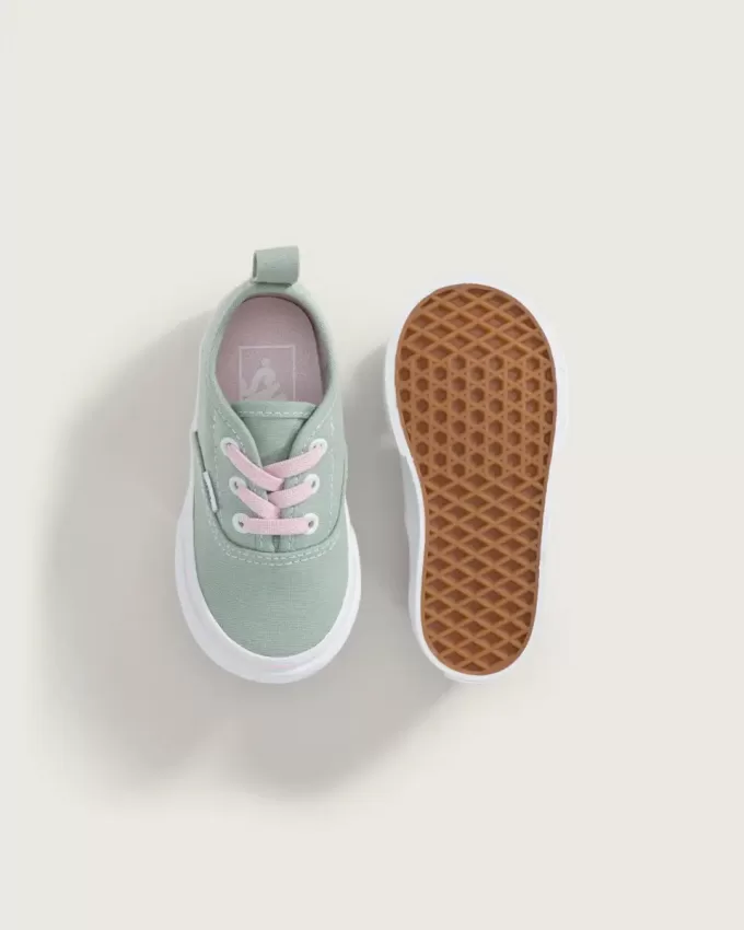 Authentischer Schuh für Kleinkinder
