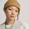 Beanie mit Hex-Patch-Umschlag