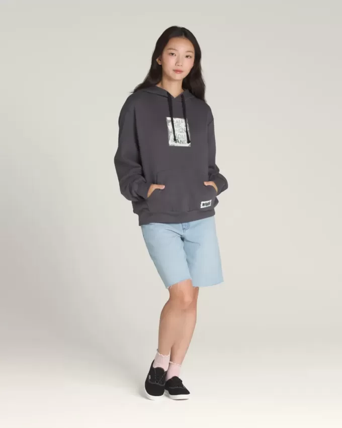 Bloussant-Graffiti-Kapuzenpullover „Missed Flights“. Bloussant-Graffiti-Kapuzenpullover „Missed Flights“.