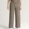 Bryn Hose mit weitem Bein