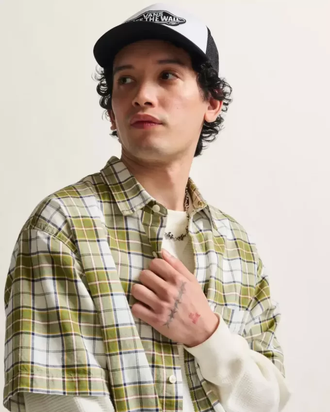 Classic Patch Trucker Cap mit gebogenem Schirm Classic Patch Trucker Cap mit gebogenem Schirm