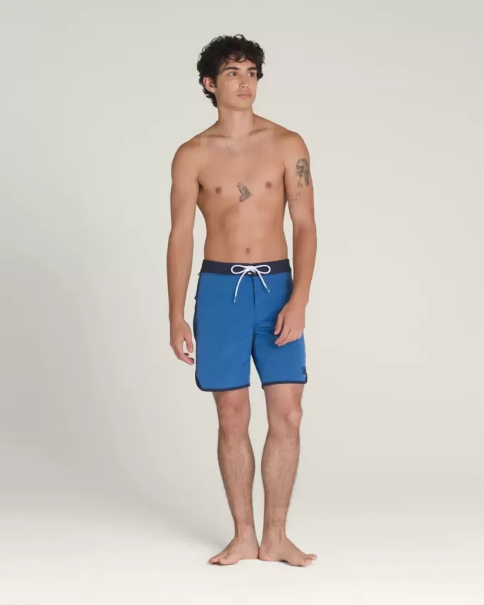 Everride 18“ Boardshorts mit Wellenkante Everride 18“ Boardshorts mit Wellenkante