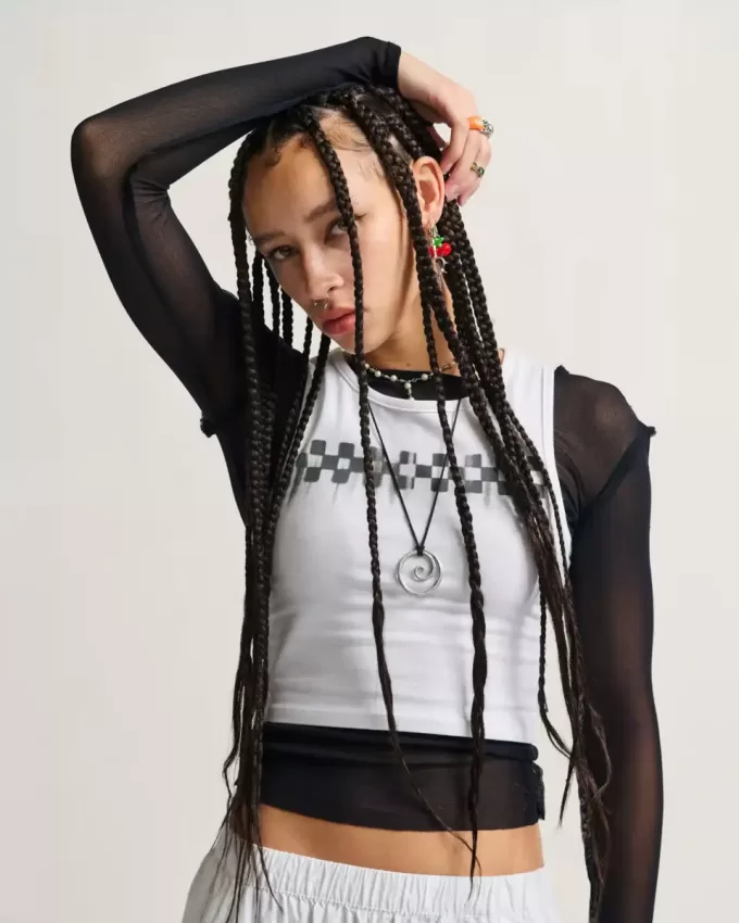 Figurbetontes Crop-Tanktop mit Schachbrettmuster Figurbetontes Crop-Tanktop mit Schachbrettmuster