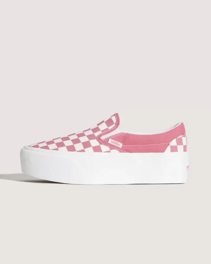 Klassischer Slip-On-Plateauschuh mit Schachbrettmuster Klassischer Slip-On-Plateauschuh mit Schachbrettmuster