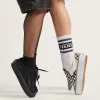 Klassischer Slip-On-Plateauschuh mit Schachbrettmuster