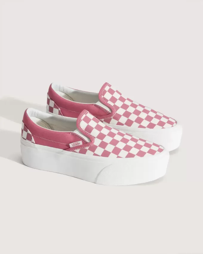 Klassischer Slip-On-Plateauschuh mit Schachbrettmuster Klassischer Slip-On-Plateauschuh mit Schachbrettmuster