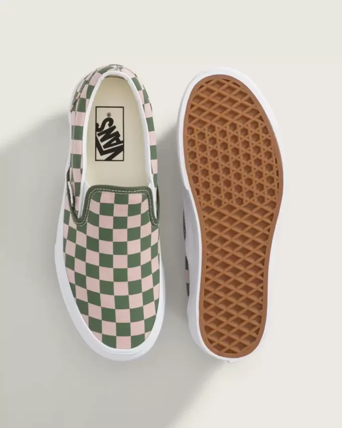 Klassischer Slip-On-Plateauschuh mit Schachbrettmuster