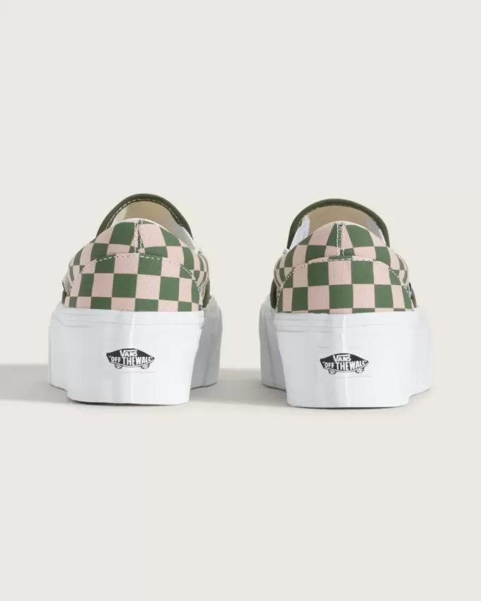 Klassischer Slip-On-Plateauschuh mit Schachbrettmuster