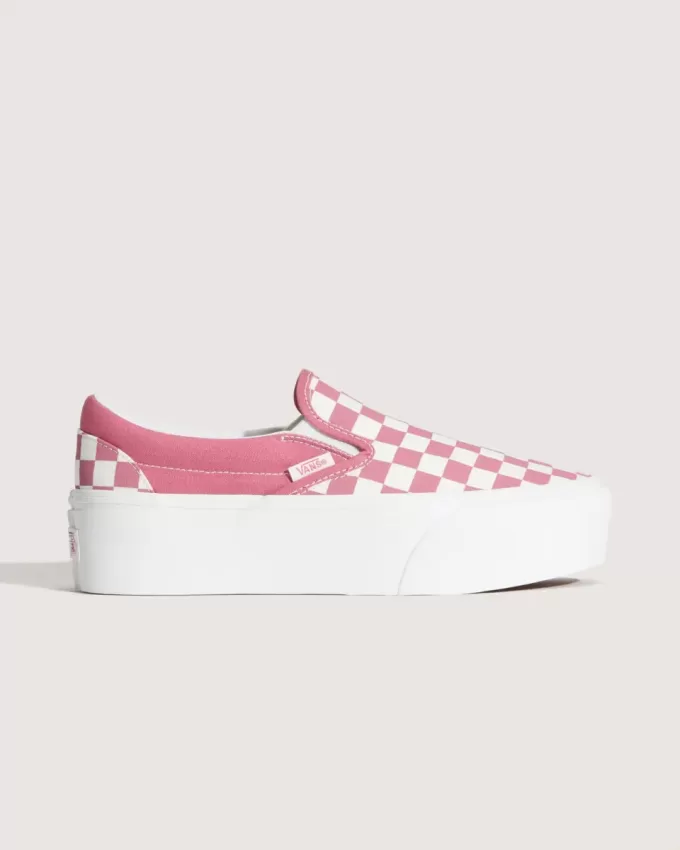 Klassischer Slip-On-Plateauschuh mit Schachbrettmuster Klassischer Slip-On-Plateauschuh mit Schachbrettmuster
