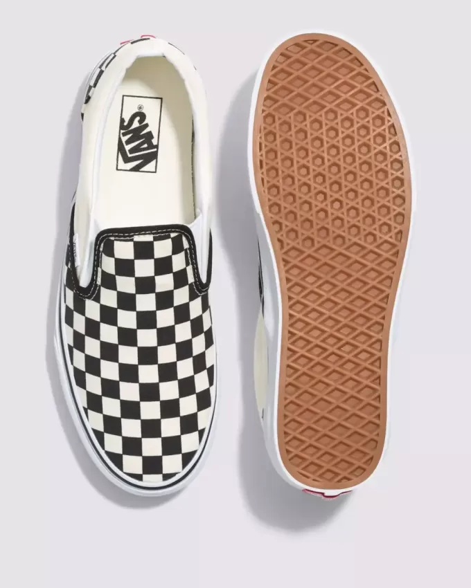 Klassischer Slip-On-Schachbrett-Schuh mit breiter Sohle