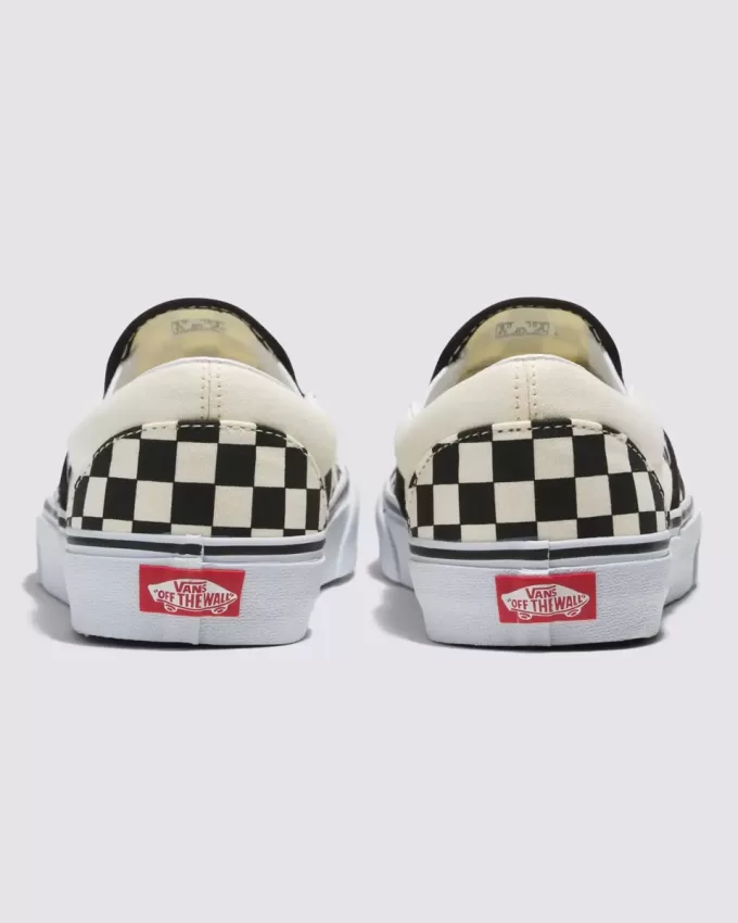 Klassischer Slip-On-Schachbrett-Schuh mit breiter Sohle