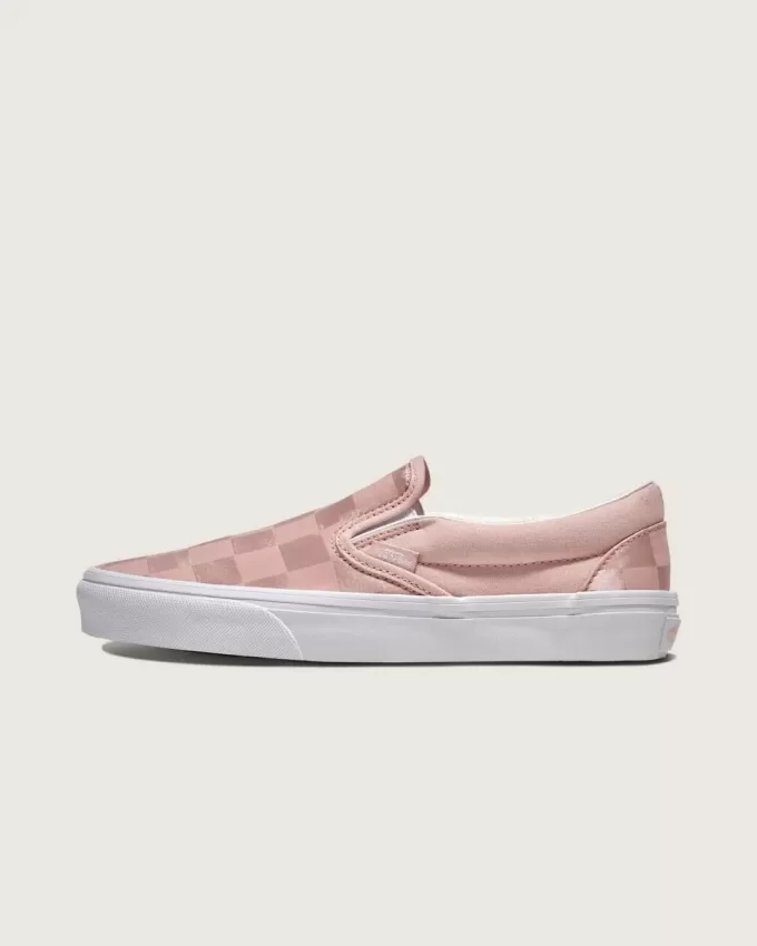 Klassischer Slip-On-Schuh aus Satin mit Schachbrettmuster Klassischer Slip-On-Schuh aus Satin mit Schachbrettmuster