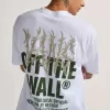 Metallwand-T-Shirt