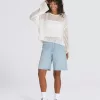 Mila – Kurzer Rundhalspullover mit offenem Strickmuster Mila – Kurzer Rundhalspullover mit offenem Strickmuster