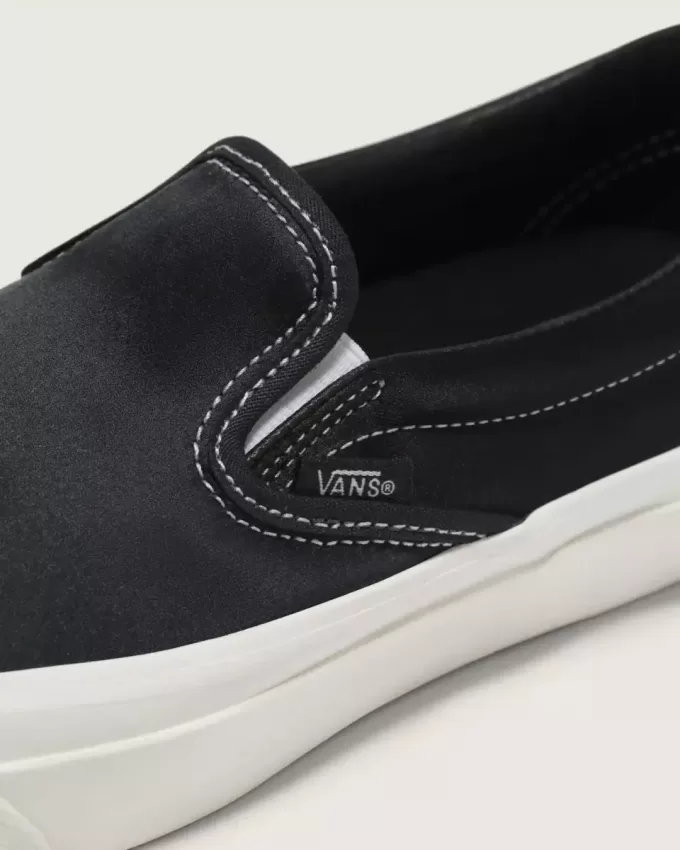 Premium Classic Slip-On Satinschuh Premium Classic Slip-On Satinschuh