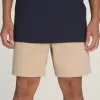 Range Relaxed 18“ Shorts