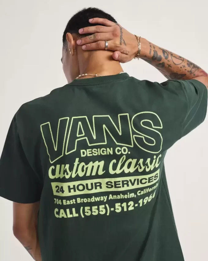 T-Shirt mit Ladenfront T-Shirt mit Ladenfront